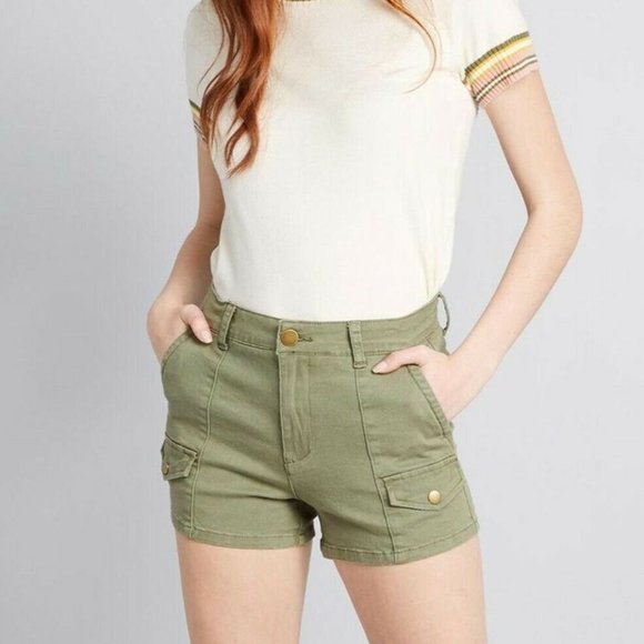 Modcloth Portland Midrise Cargo Utility Shorts 28 - Picture 2 of 8